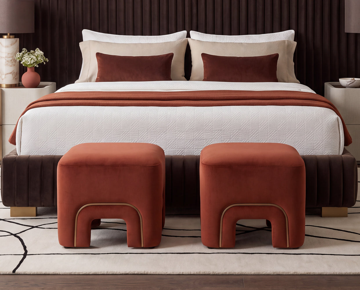 Barnum Stool