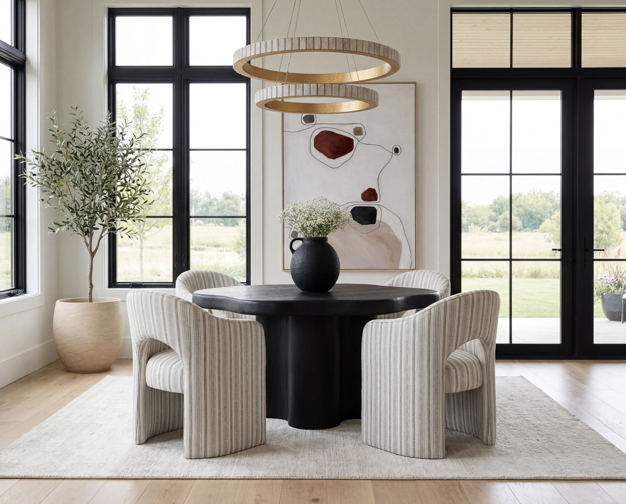 Bellona Dining Table