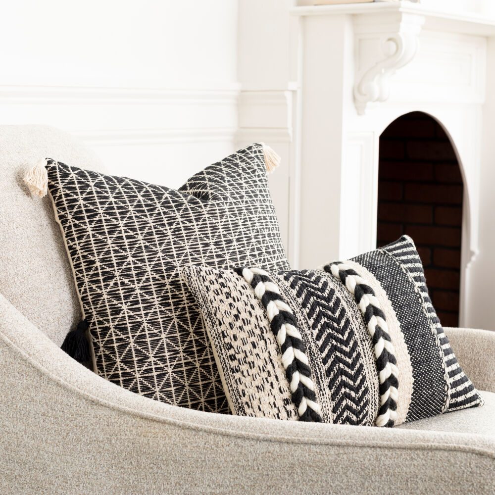 Cascada Lumbar Pillow