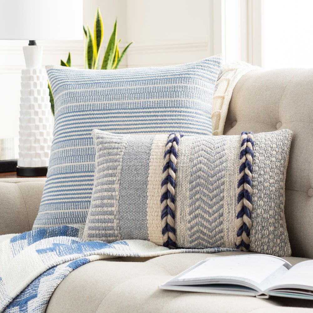 Cascada Lumbar Pillow