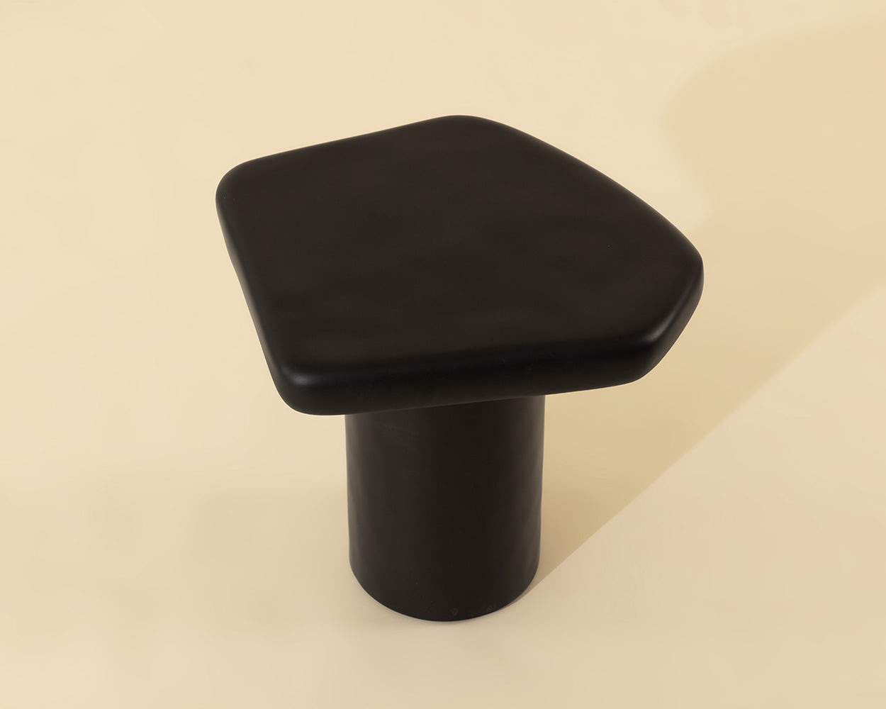 Detti End Table