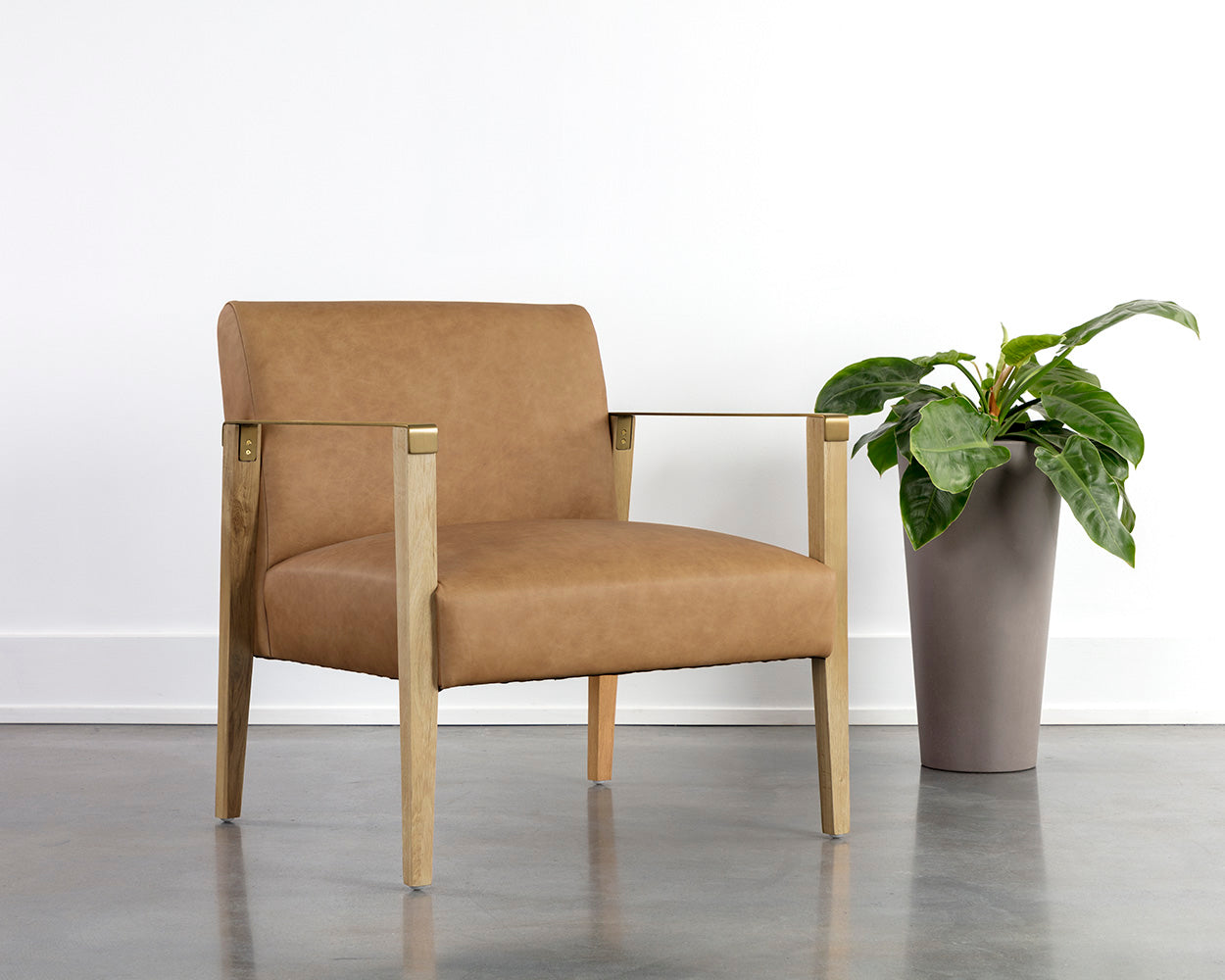 Earl Lounge Chair