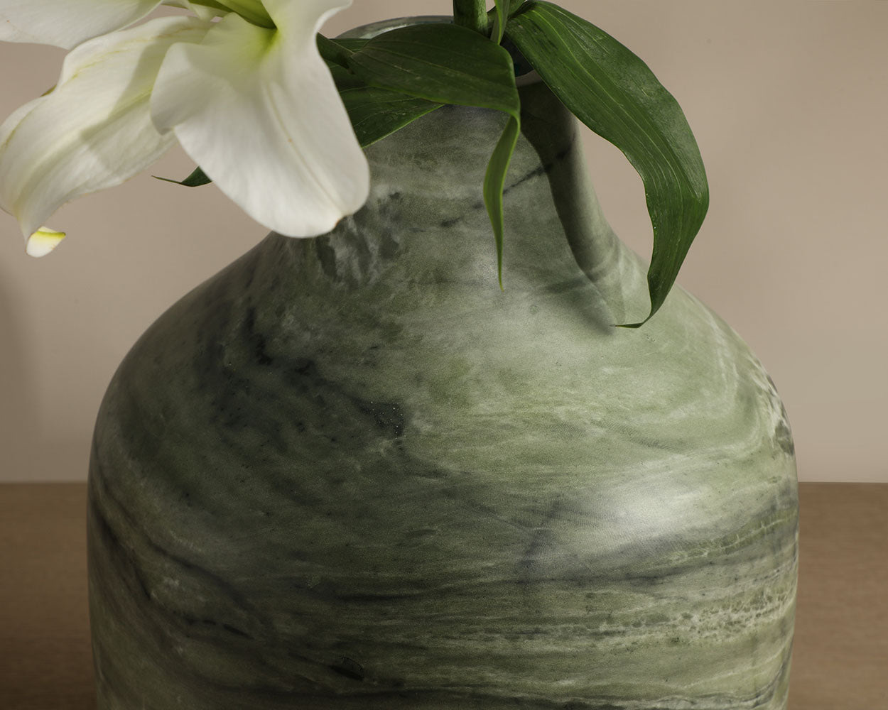Elys Vase