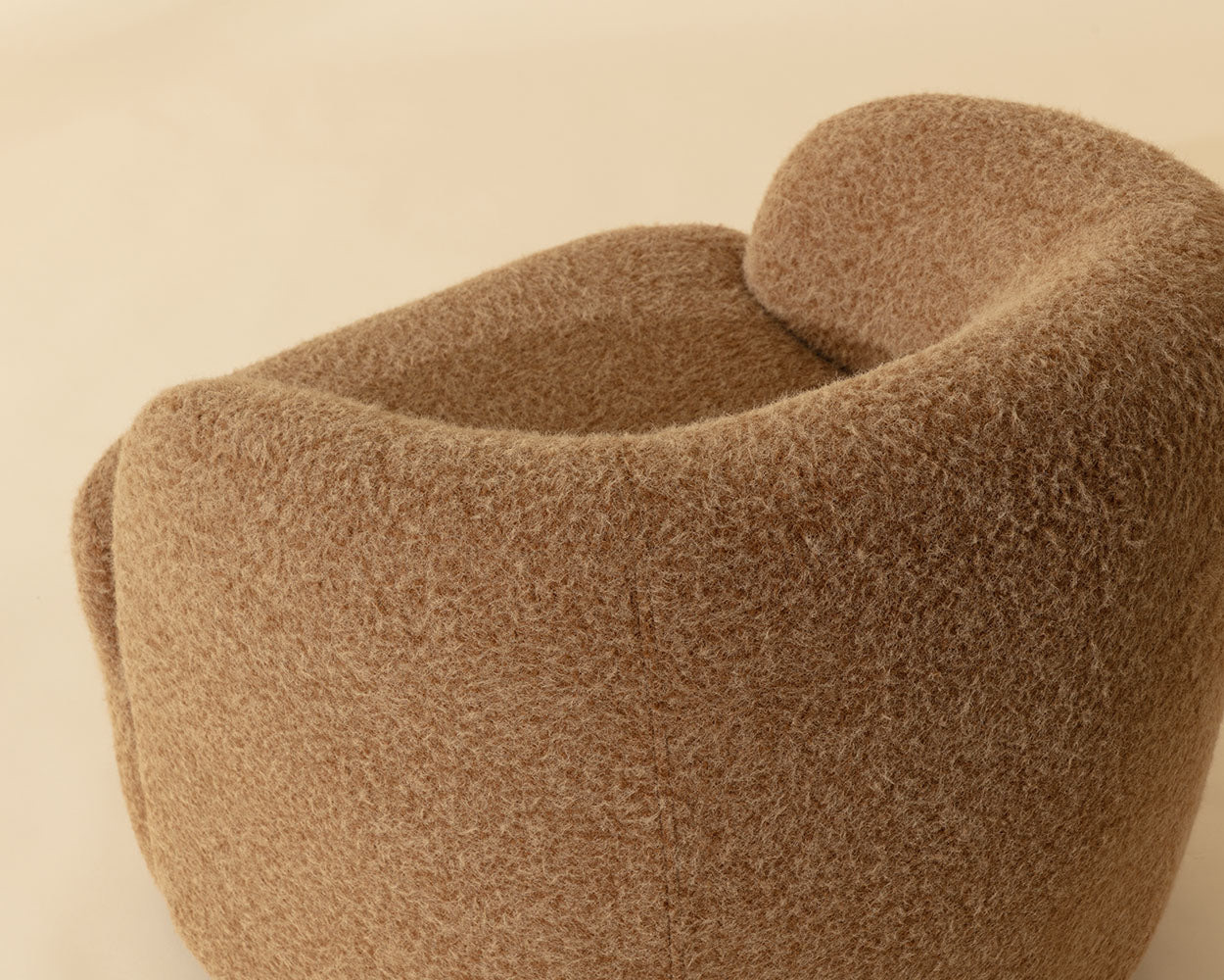 Fuwari Swivel Lounge Chair