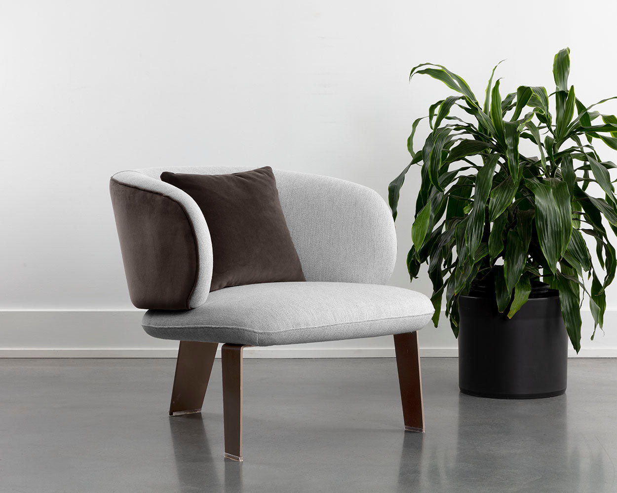 Garry Lounge Chair