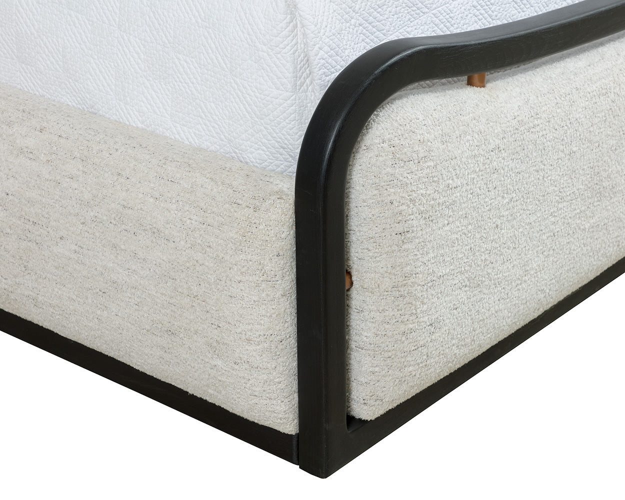 Junia Bed
