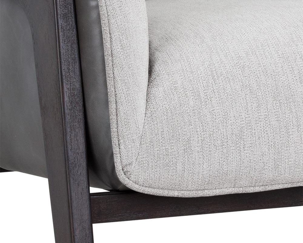 Maximus Lounge Chair