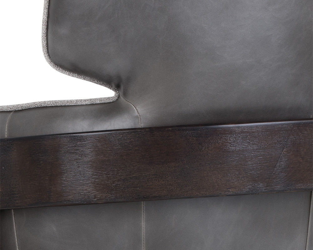 Maximus Lounge Chair