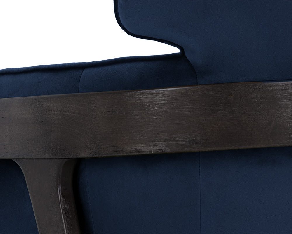 Maximus Lounge Chair
