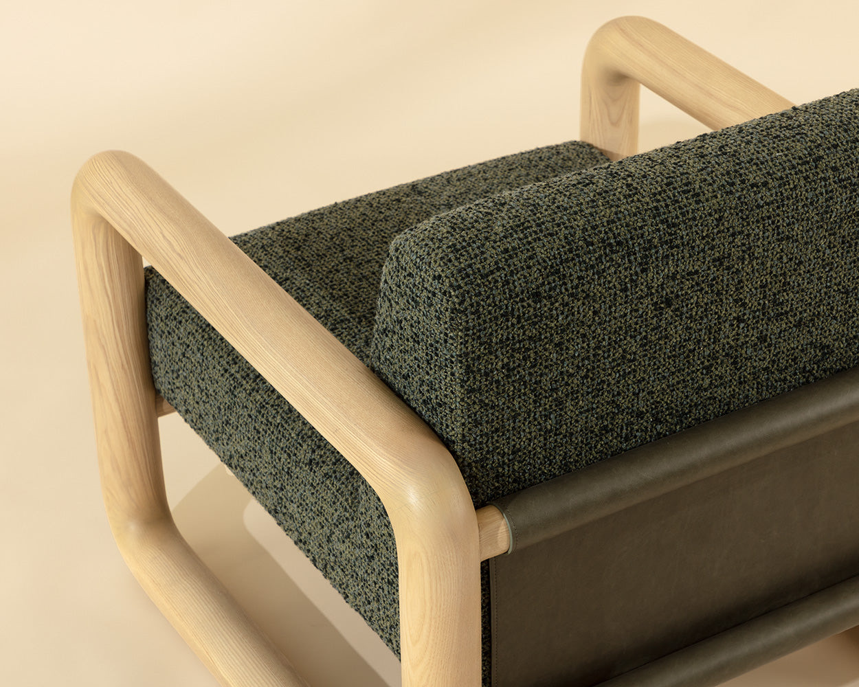 Nubo Lounge Chair