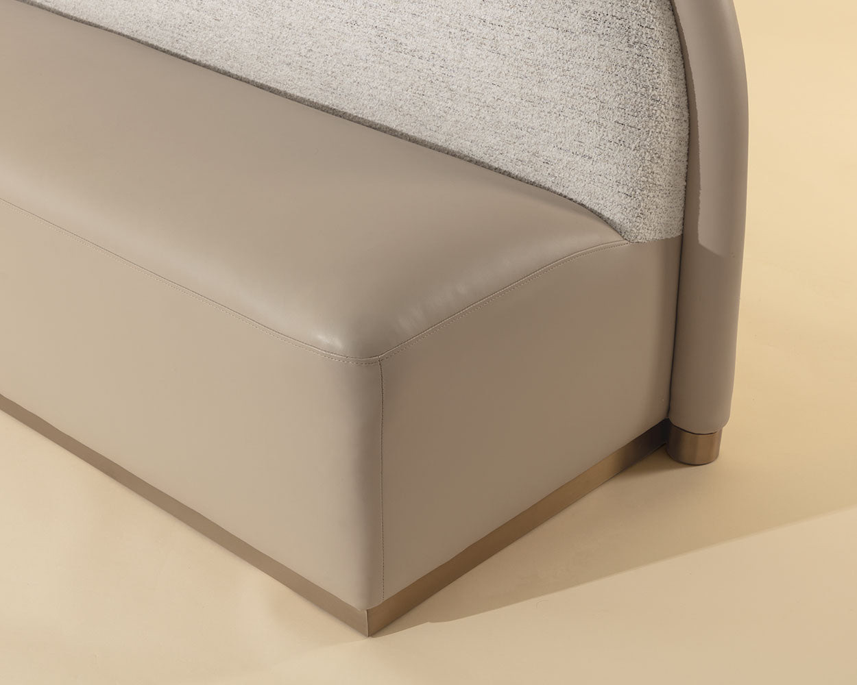 Ovid Banquette