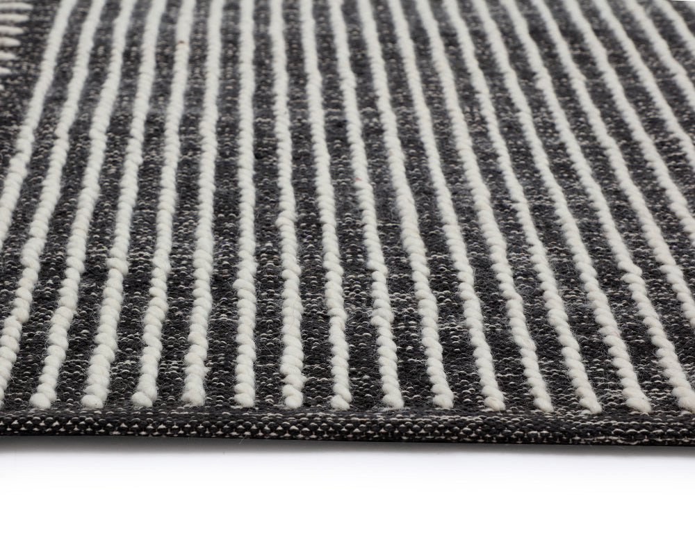 Serene Hand-woven Rug