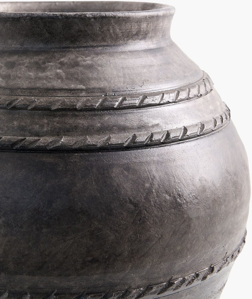 Stevi Vase