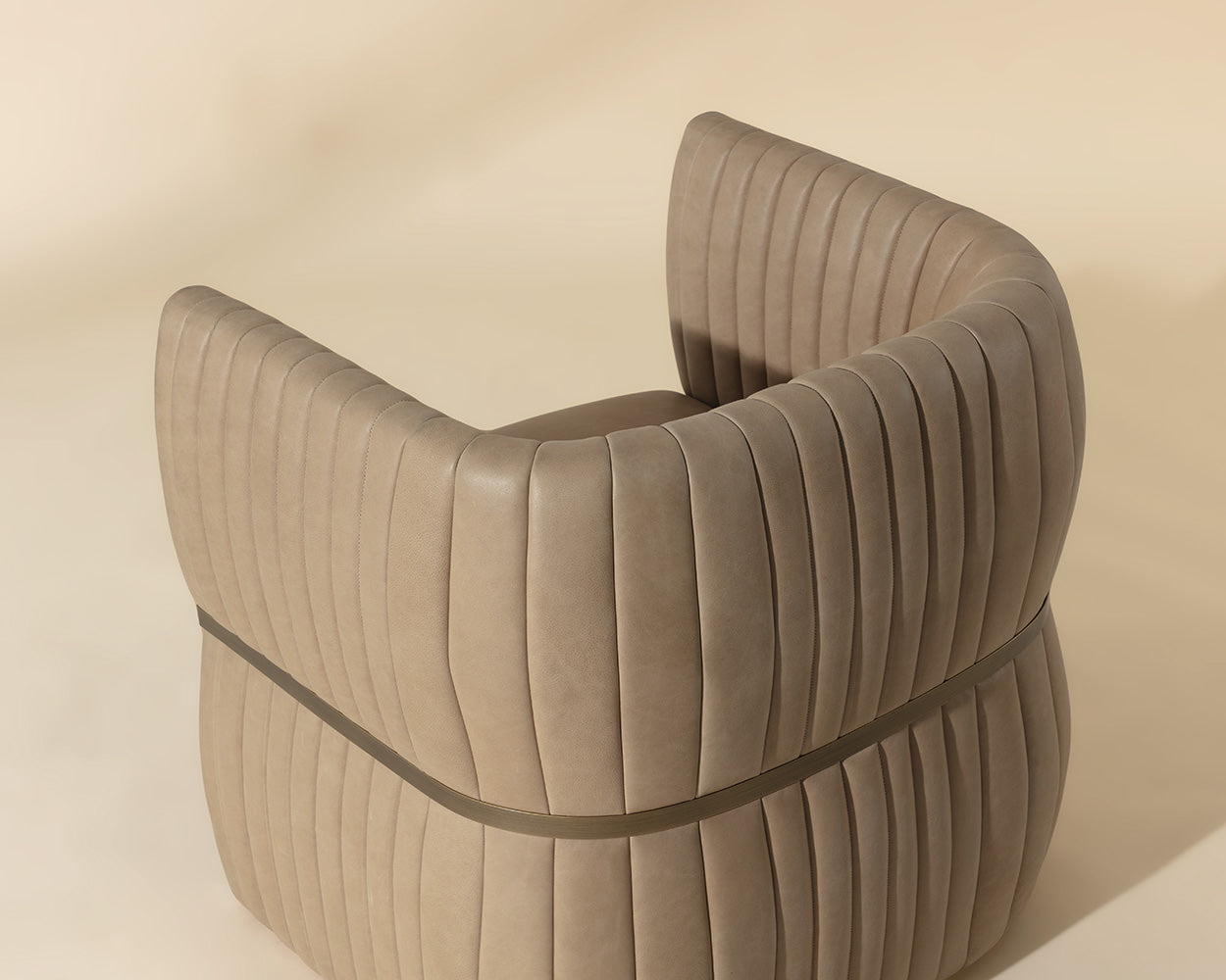Tryor Lounge Chair
