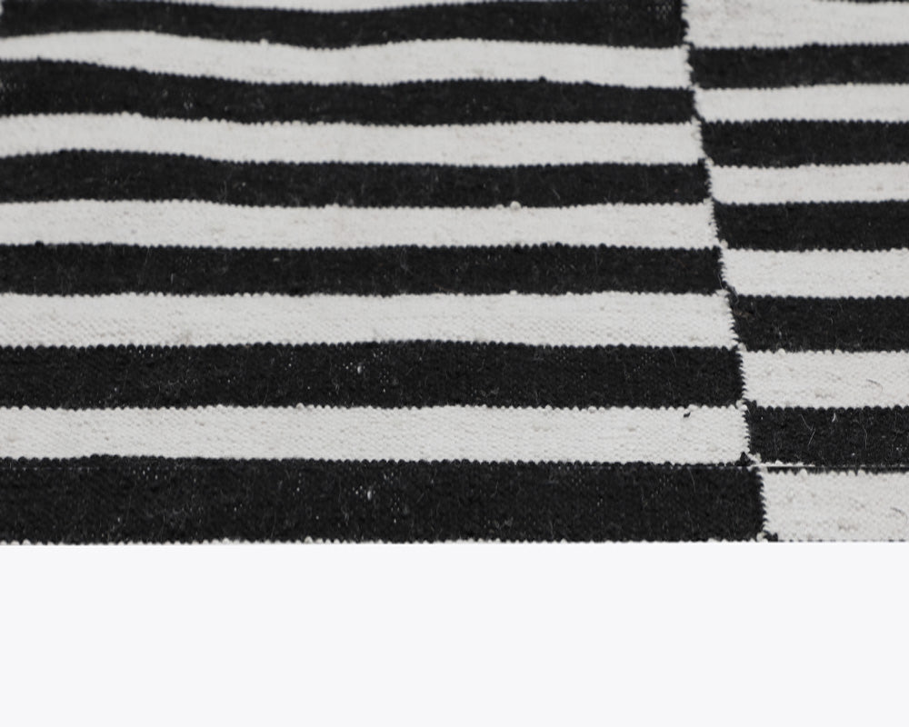 Zigby Hand-woven Rug