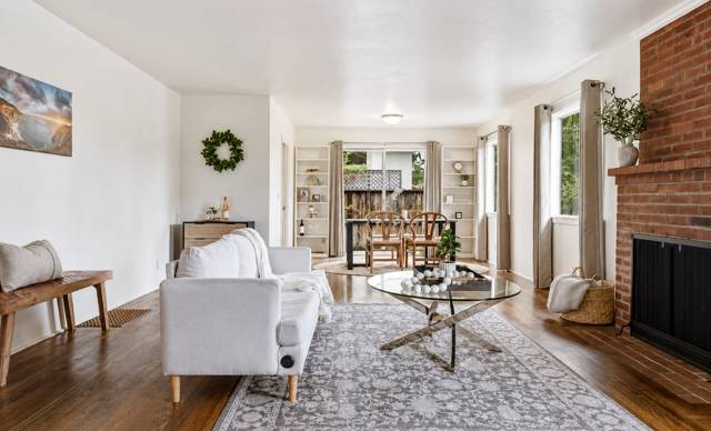 Professionally staged interior, photo 6 of 42