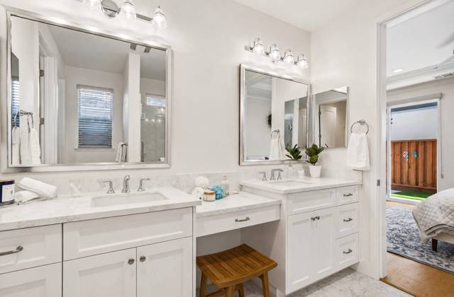 Professionally staged interior, photo 22 of 42