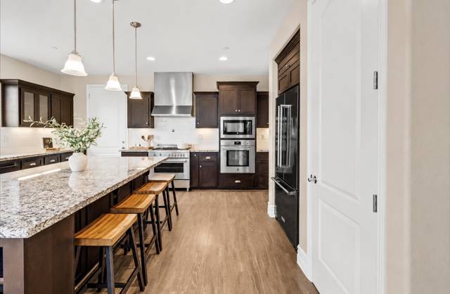 Professionally staged interior, photo 58 of 58